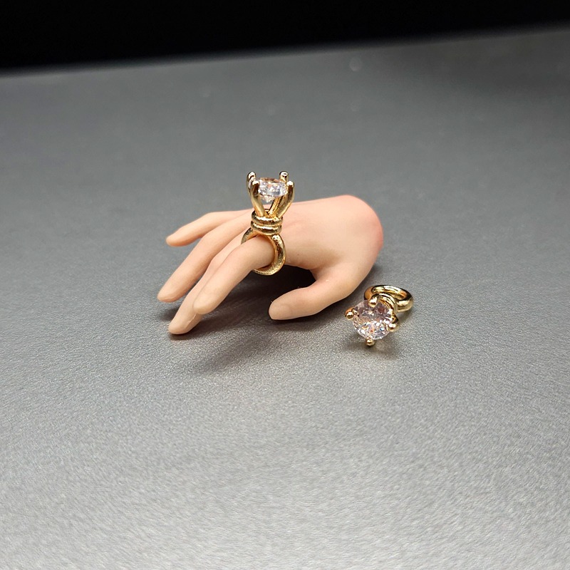 Body Jewelry Real Diamonds - نموذج محاكاة لخاتم ألماس مصغر بمقياس