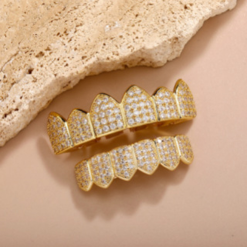 أطقم أسنان فاخرة جديدة مرصعة ب - مراجعة Body Jewelry Real Diamonds وسعره